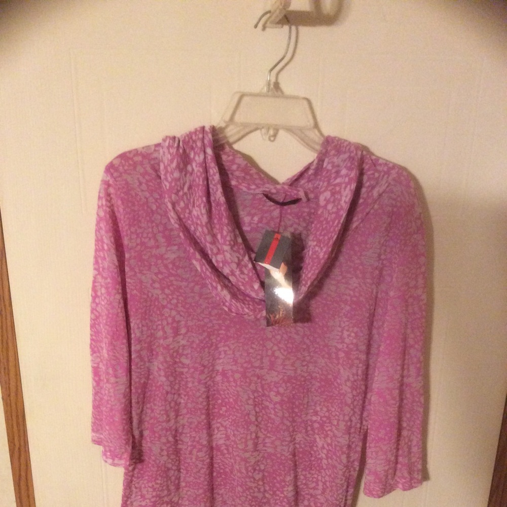 NWT Sofia size large blouse